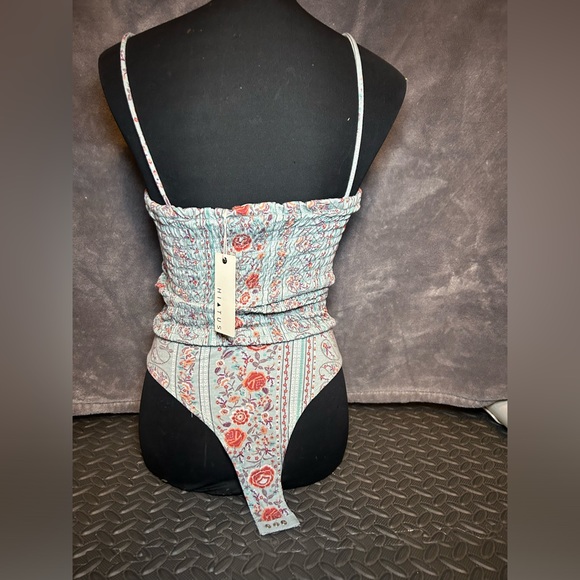 Hiatus women’s bodysuit NWT - Picture 2 of 3